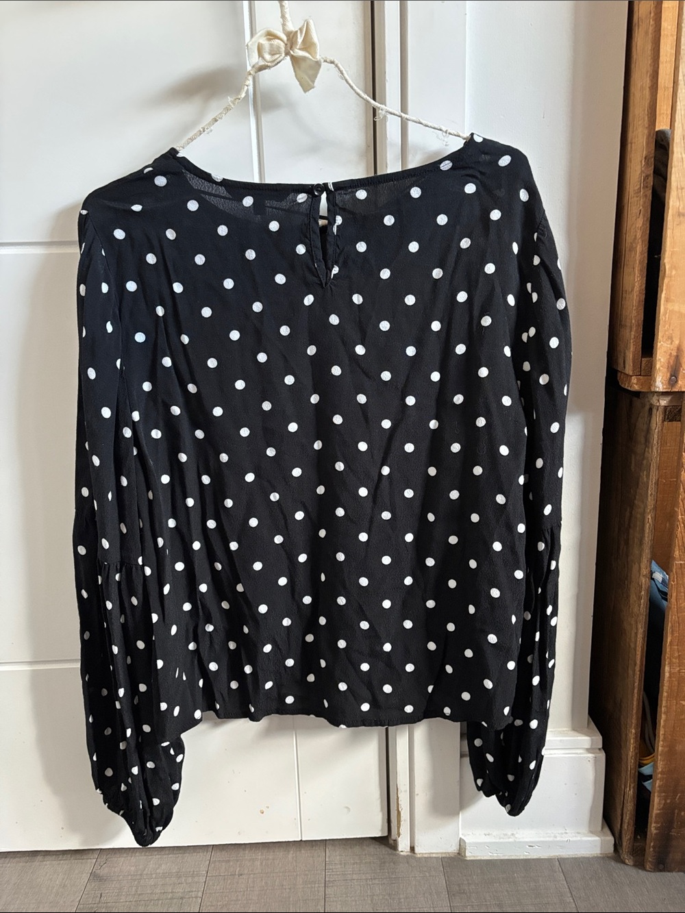 ❤️‍🔥5/$25❤️‍🔥Iconic Black & White Classic Polka Dot Long Sleeve Blouse